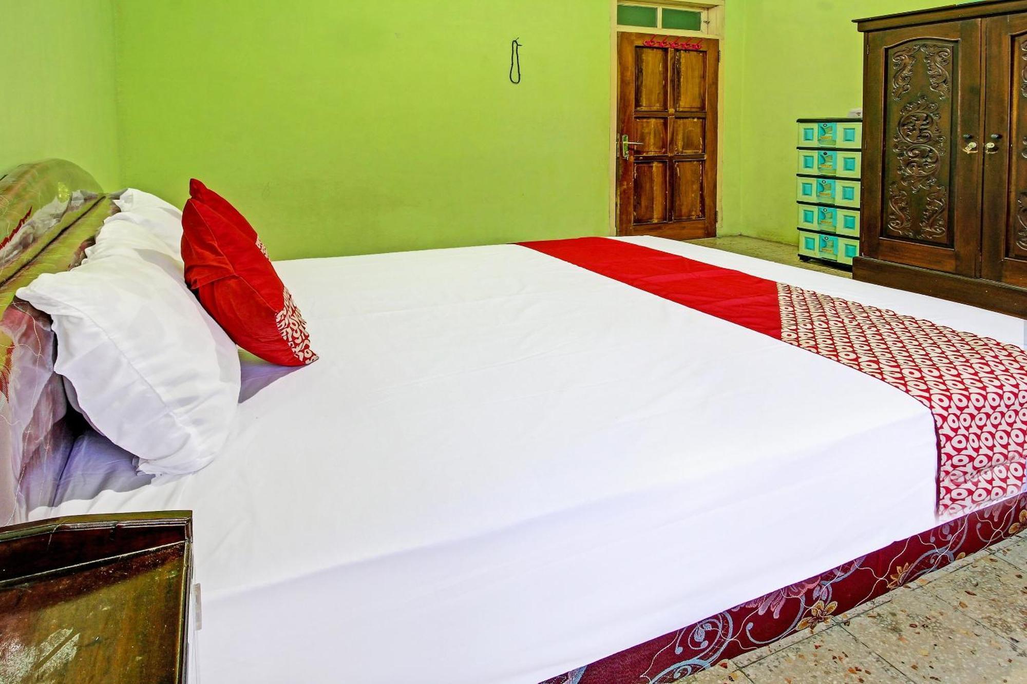 Hotel SPOT ON 91214 Desa Wisata Pandean Trenggalek Exterior foto