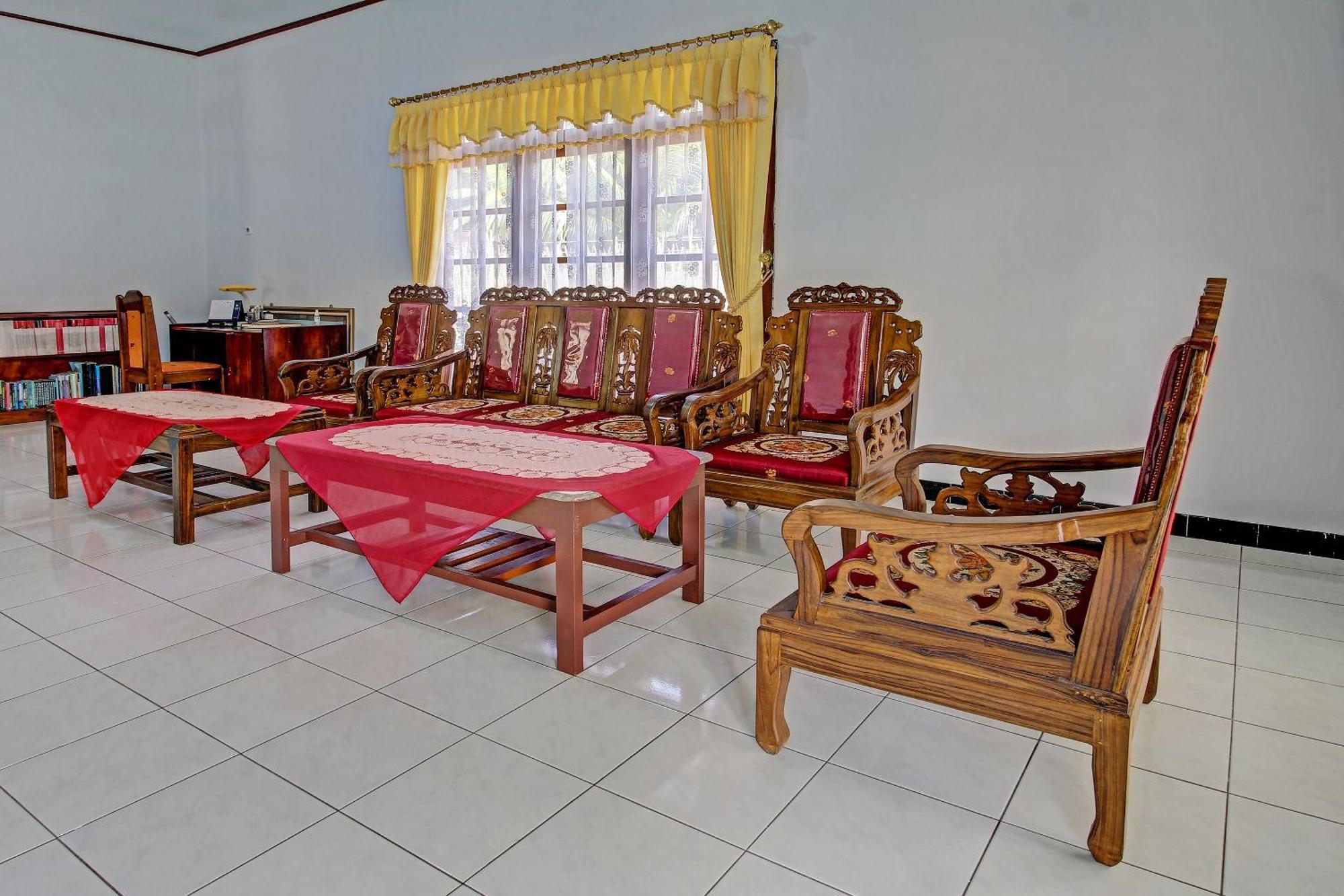 Hotel SPOT ON 91214 Desa Wisata Pandean Trenggalek Exterior foto