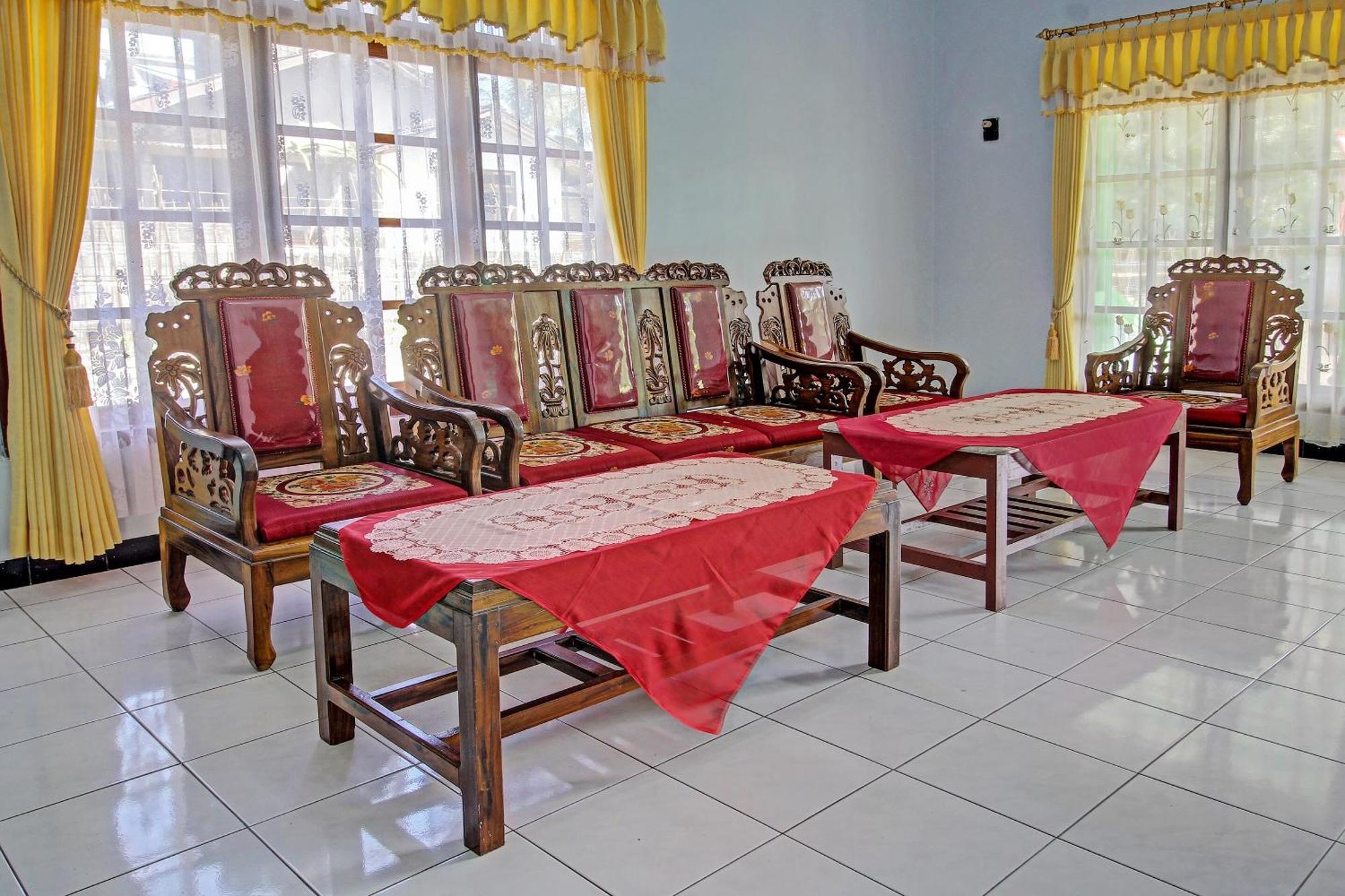Hotel SPOT ON 91214 Desa Wisata Pandean Trenggalek Exterior foto